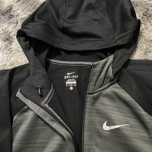 Women’s Nike zip up hooded jacket XL